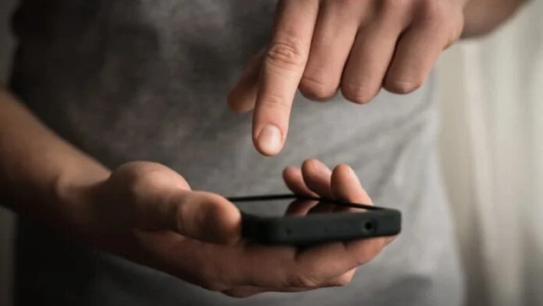 Husband Sees Wife with Yellow Bracelet in Hospital and Calls the Police: A Shocking Discovery Unraveled