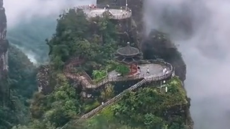 Fanjing Shan: The Stunning Peak That Will Leave You Speechless!